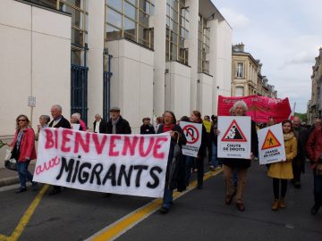 Montrez qu'une autre Europe est possible, accueillant les personnes migrantes avec dignité ! @ Place d'Armes devant l'Hôtel de ville | Poitiers | Nouvelle-Aquitaine | France
